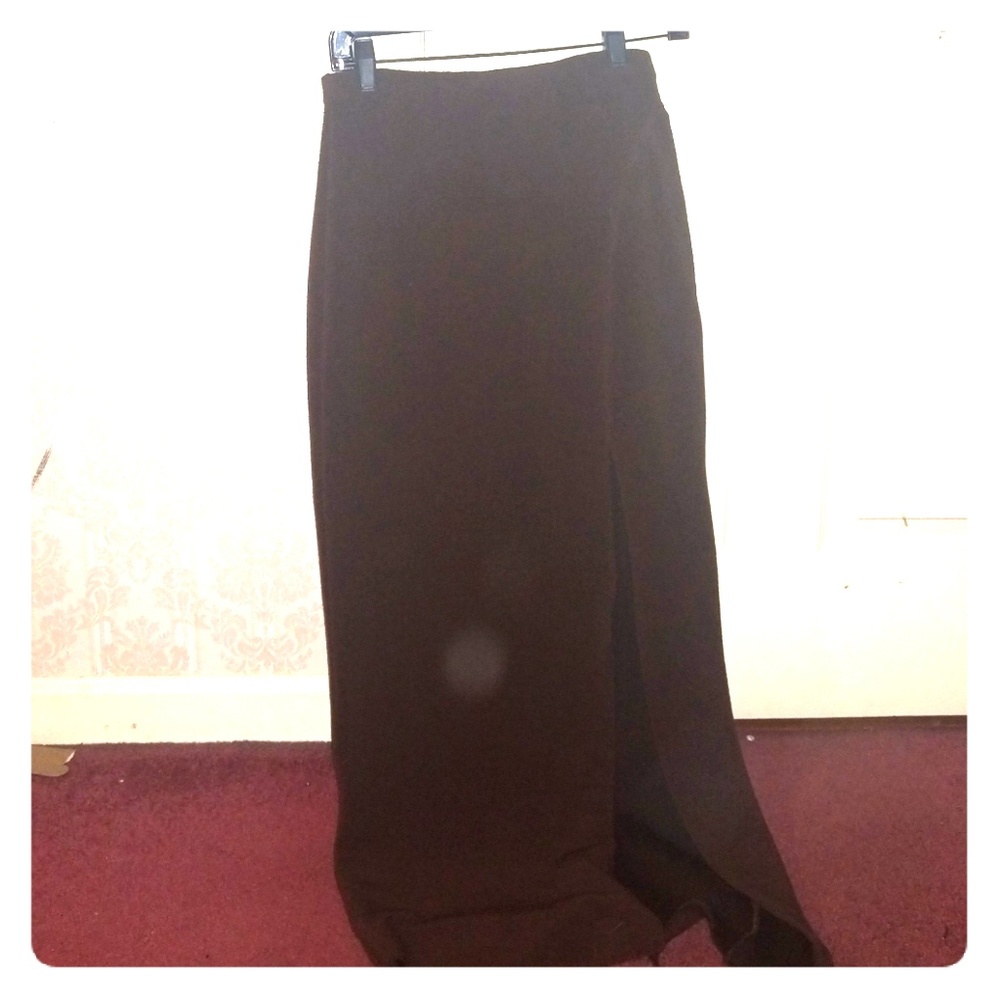 Bisou-Bisou long brown skirt w/ side slit, small